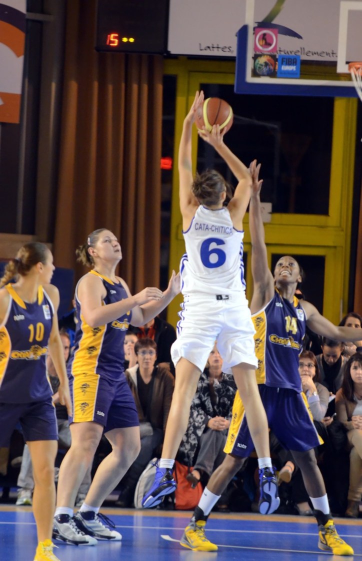 Ana CATA-CHITIGA parviendra t'elle à passer au-dessus de la défense de Chevakata?