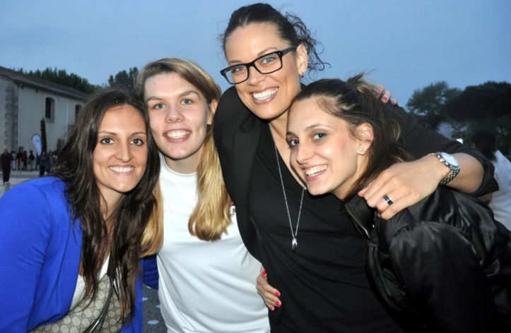 Justine BARTHELEMY, ici aux côtés d'Ana LELAS, Kristen MANN et Ana CATA CHITIGA lors de la fête pour la Coupe de France