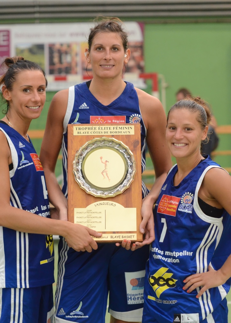 Un premier trophée pour les petites nouvelles Gunta BASKO, Héléna CIAK et Ingrid TANQUERAY