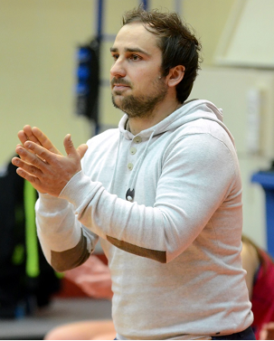 Béranger RUOL encourage ici ses joueuses lors du 1/8ème de finale victorieux contre le BLMA Béranger RUOL encourage ici ses joueuses lors du 1/8ème de finale victorieux contre le BLMA