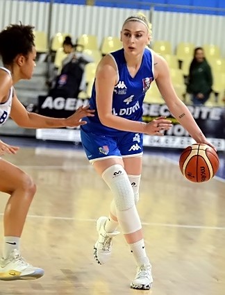 Justine WALLEZ, 18 points et une grosse présence. Une pièce importante dans la victoire de Dijon.