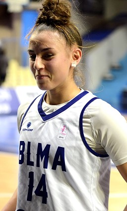 Le petit sourire de Loubna BELABBAS, ici après la belle victoire de la NF2 contre le SMUC