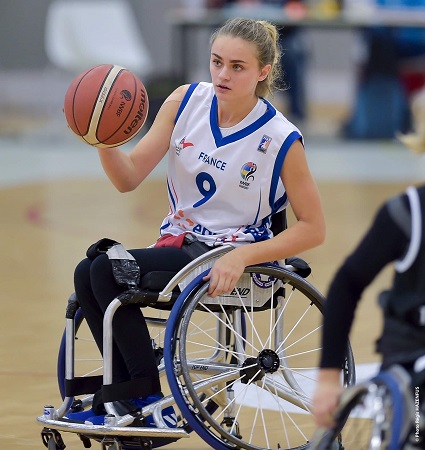 Lisa CLARY en action sous le maillot tricolore (photo Régis Hazenfus)