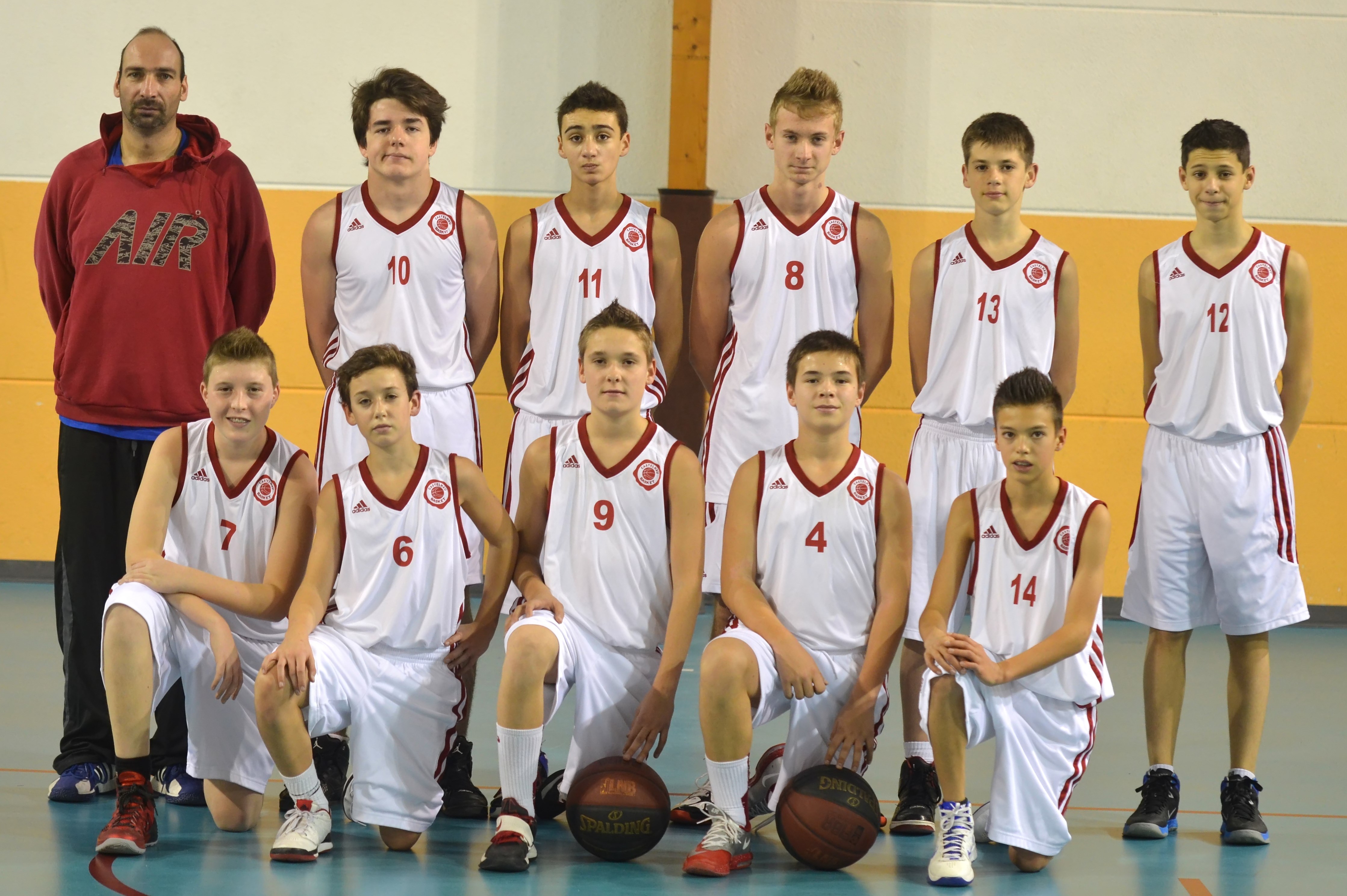 Les U15 de Castelnau (manque Théo GOYON sur la photo) Les U15 de Castelnau (manque Théo GOYON sur la photo)