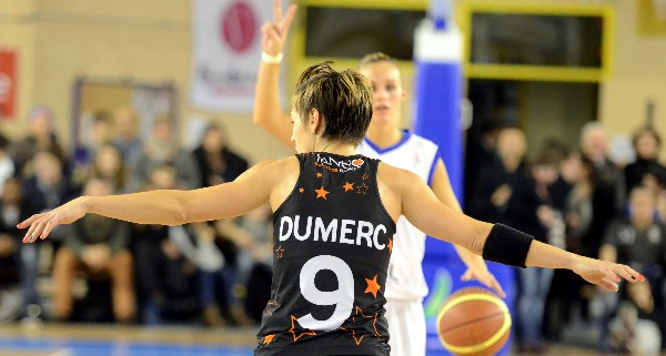 Au match aller, Céline DUMERC avait signifié "on ne passe pas" à (...)