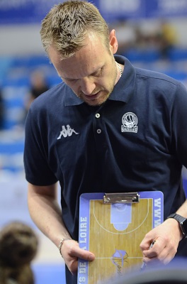 Damien LEROUX au coaching ici lors du Final 4 Espoirs