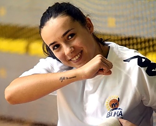 "Fight to success" a t'elle tatoué sur son bras. Pour Perrine FUGIER et ses partenaires, c'est maintenant!