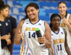 Après le sourire de Romane FAVREAU hier, c'est celui d'Audrey HONOREZ qui illustre la victoire du BLMA sur Voiron ce dimanche Après le sourire de Romane FAVREAU hier, c'est celui d'Audrey HONOREZ qui illustre la victoire du BLMA sur Voiron ce dimanche