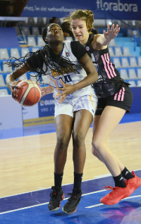 Aissatou TRAORE, efficace (13 pts)