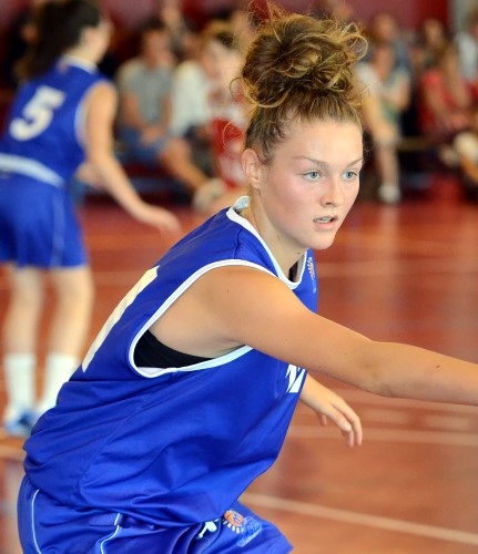 Laurie CREN, ici en amical face à Aix et en début de saison
