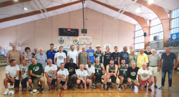 La photo déjà légendaire de tous les pros présents. Parmi eux, 3 ont un statut un peu particulier : 2 sont vice-champions Olympique, le 3ème n'est autre que Hervé DUBUISSON