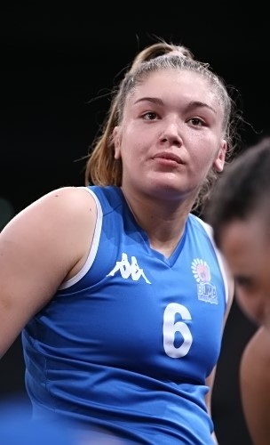 Anaïs sous les spots de Bercy (photo : Olivier MARTIN)