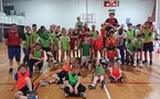 Des ballons et des sourires lors d'un Family Day : tout l'esprit de l'US Argenton Basket en une photo