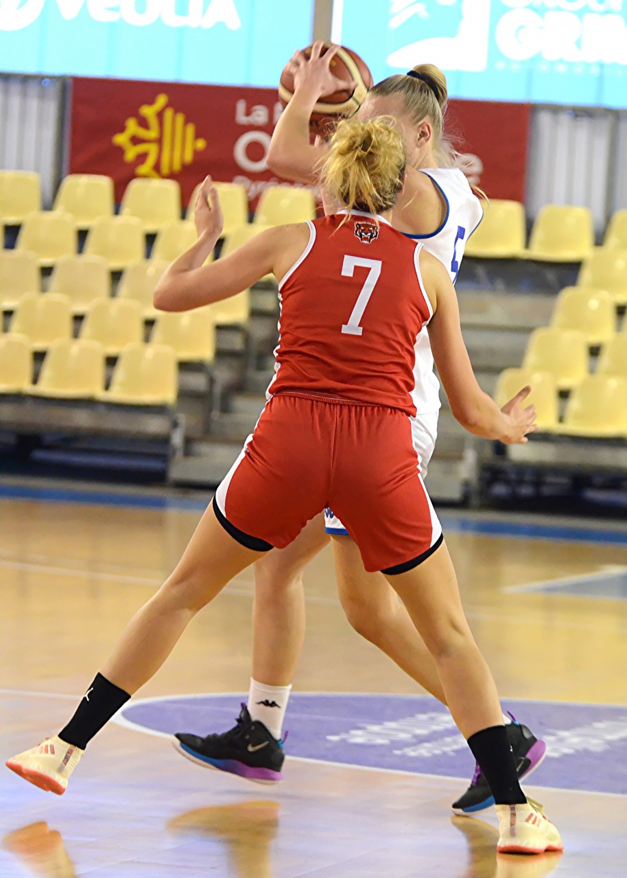 Farkasova_Défense_F