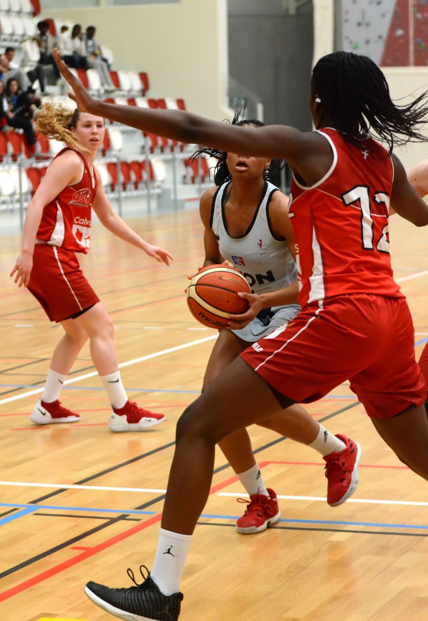 Défense_Mondeville_F