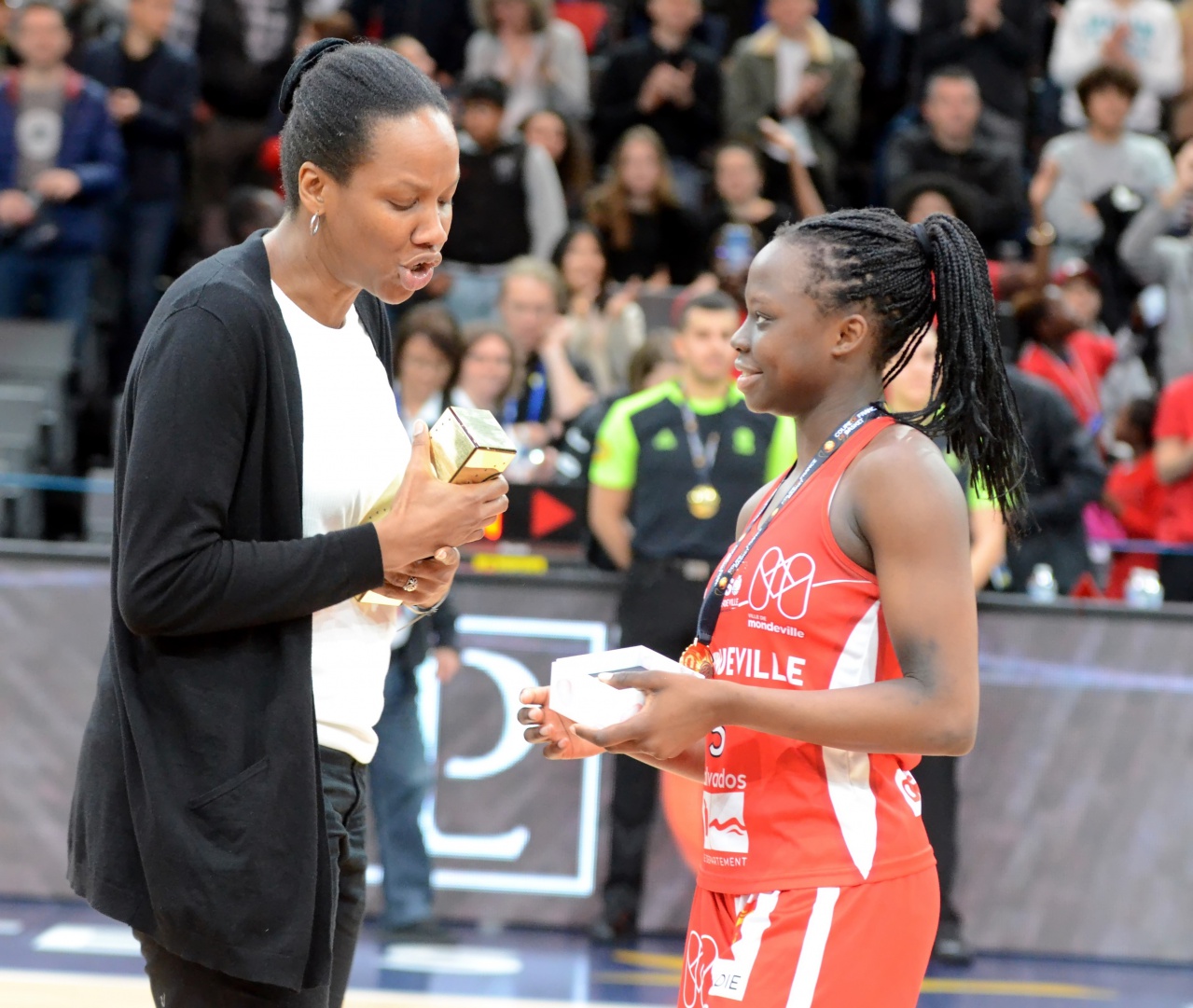 Mondeville_Gomis_Mvp_2_F