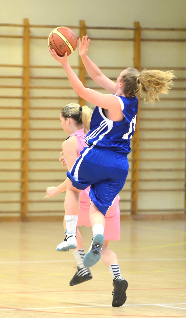 Mégane_Main_Gauche_F