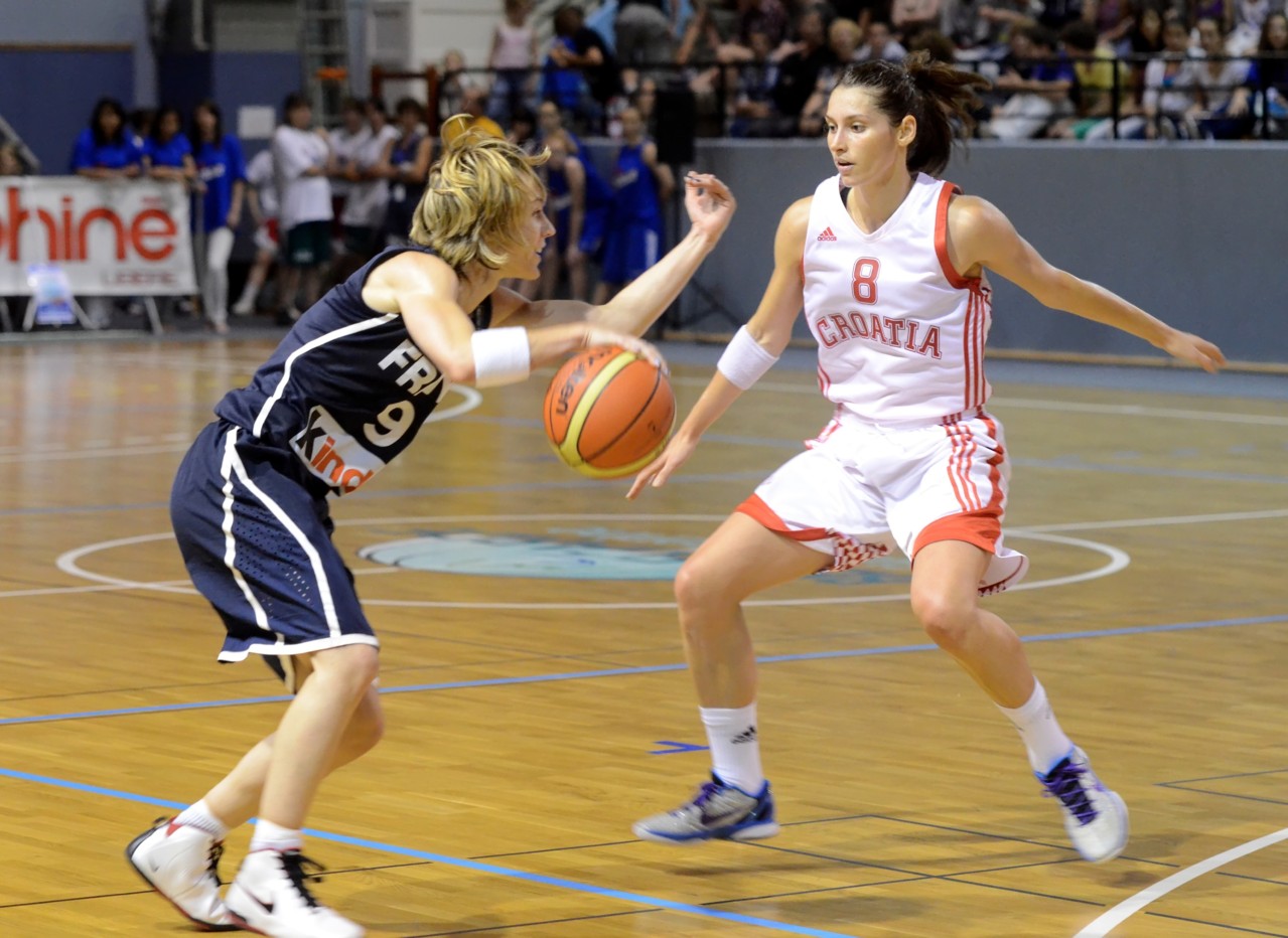 Dumerc_Salopek_Défense_F