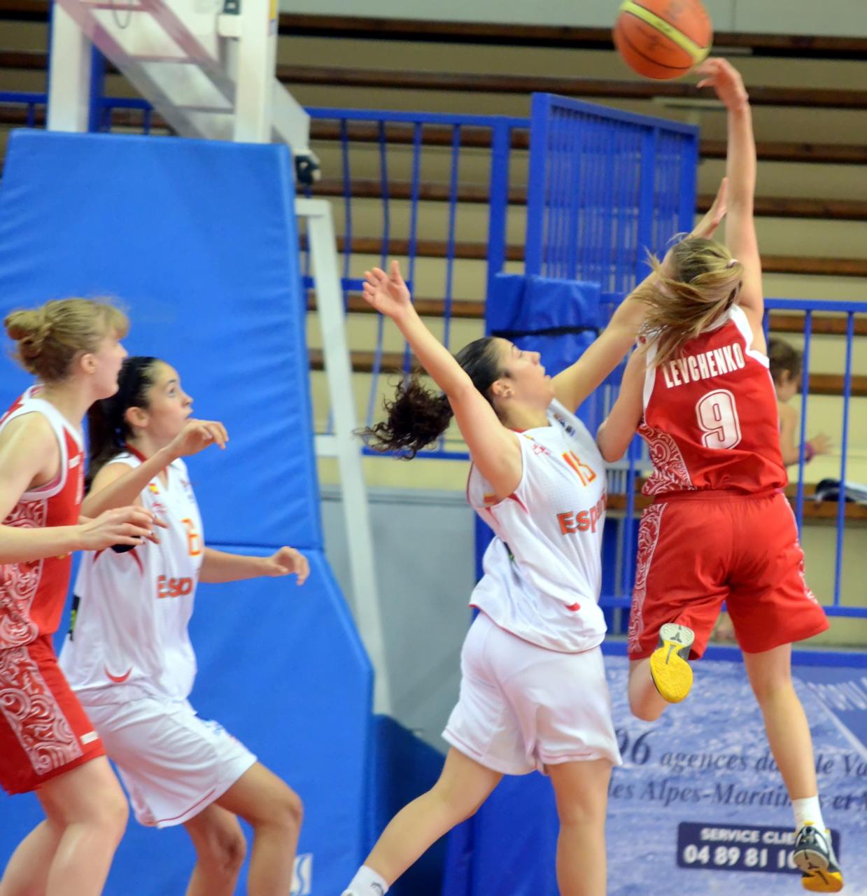 RUS_Levchenko_Bras_Roulé_F