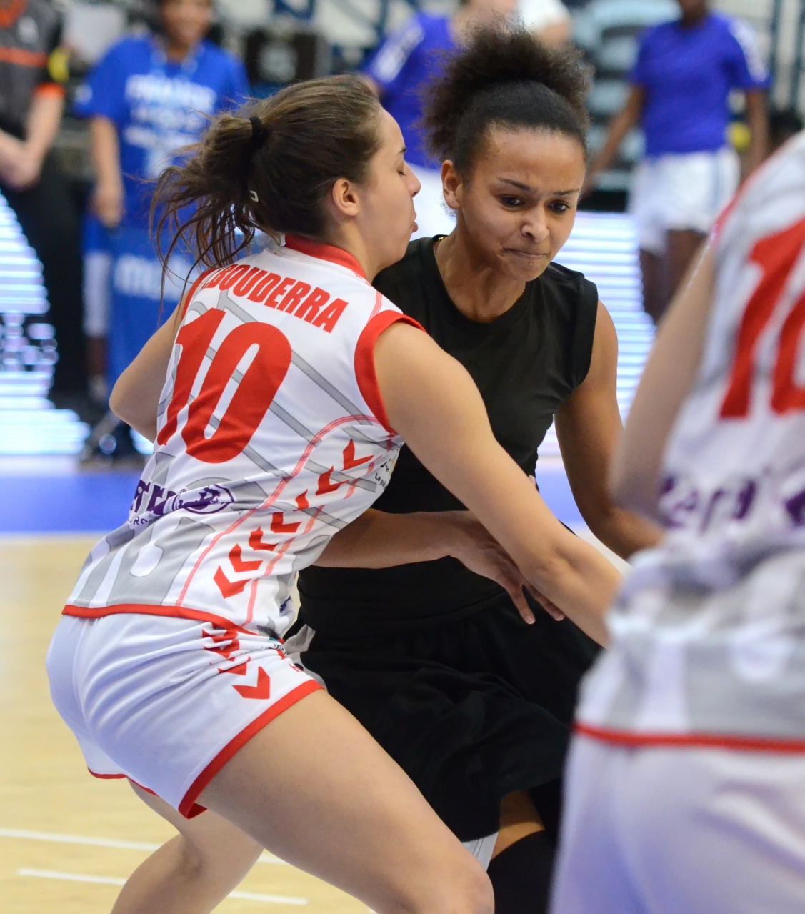 Bouderra_Devant_Cassandra_F