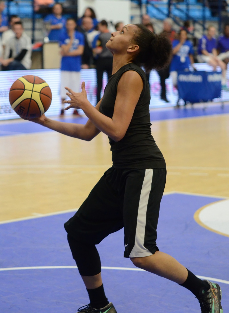 Cassandra_Lay_Back_F