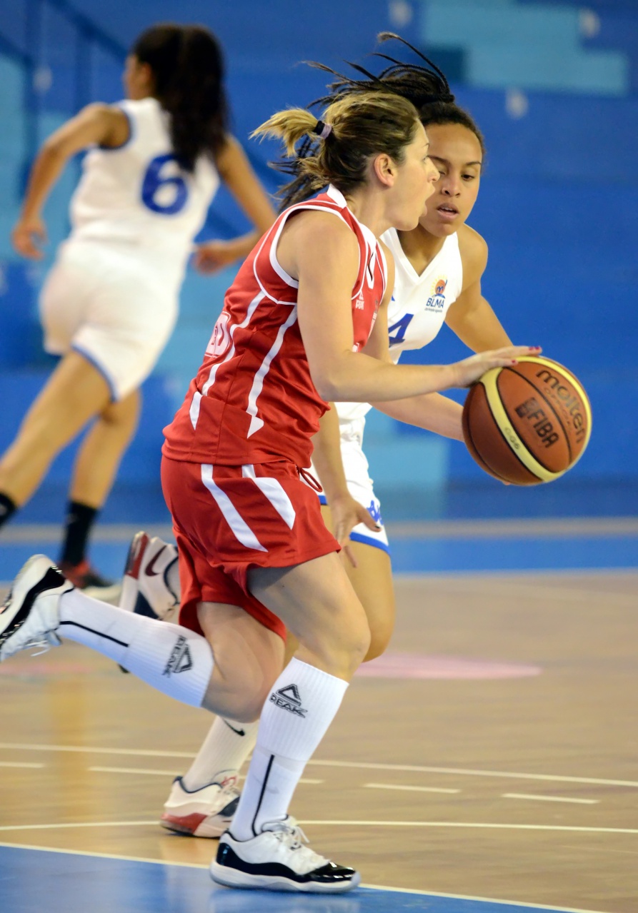 Laura_Défend_Cyprien_F