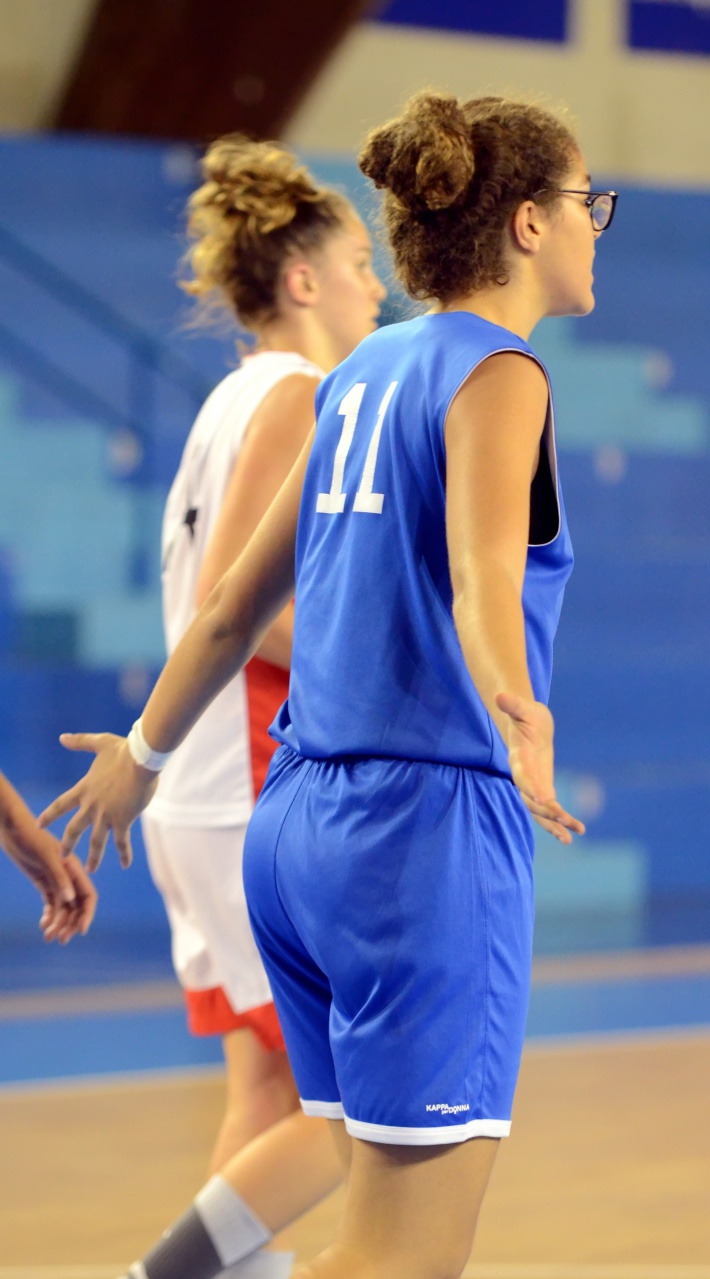 Loubna_Sans_Ballon_F