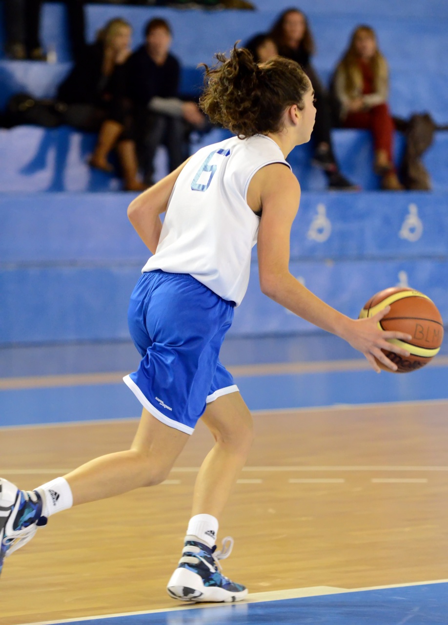 Rachel_Pousse_Balle_F