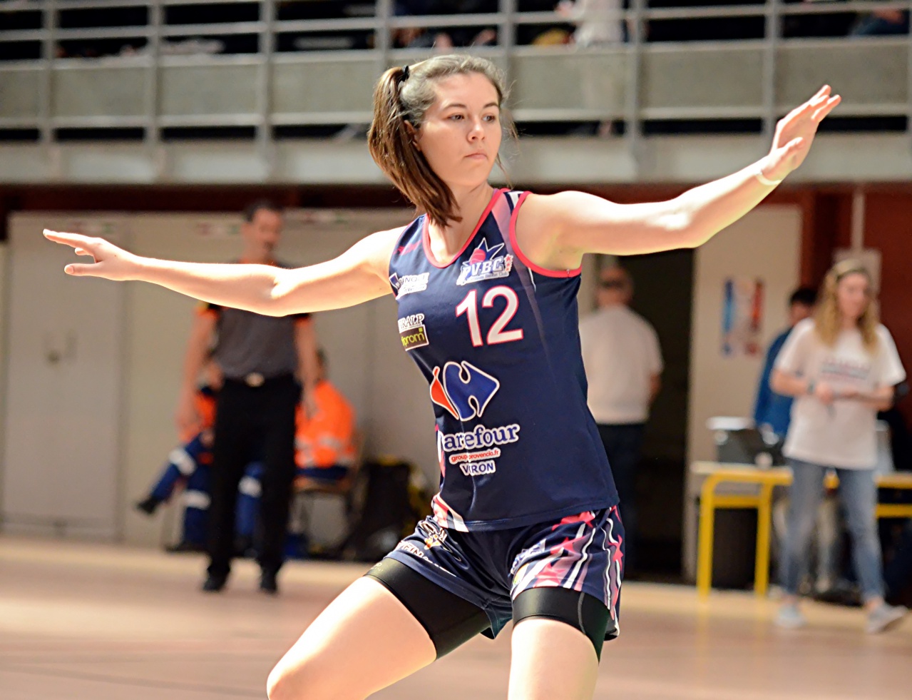 2_Estines_Attitude_F