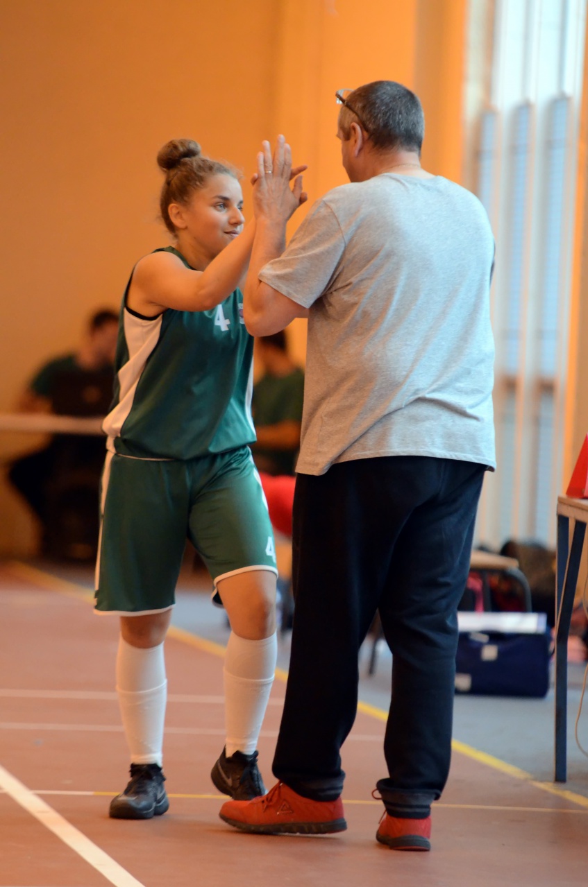 Dessaint_Papa_Check_Avant_Match_F