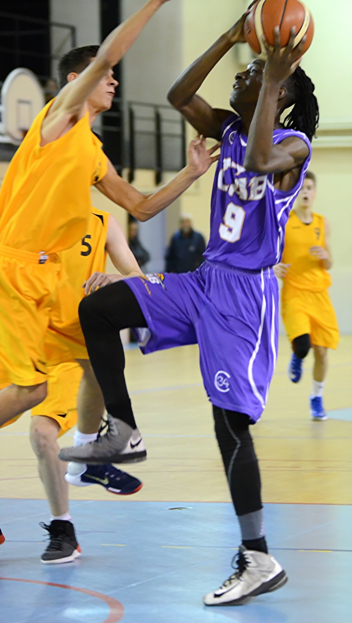 2_Metogho_Au_Cercle_F