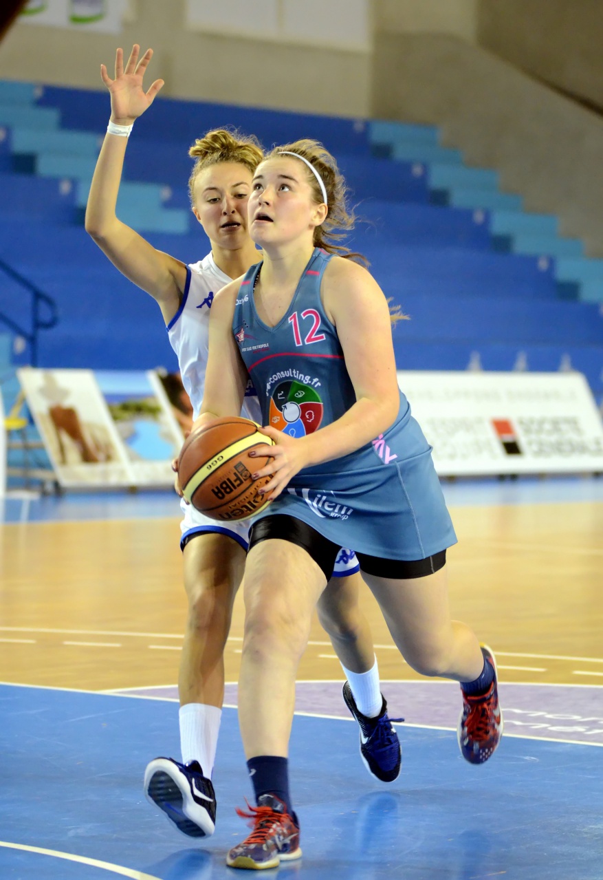 Guillot_Devant_Manon_F