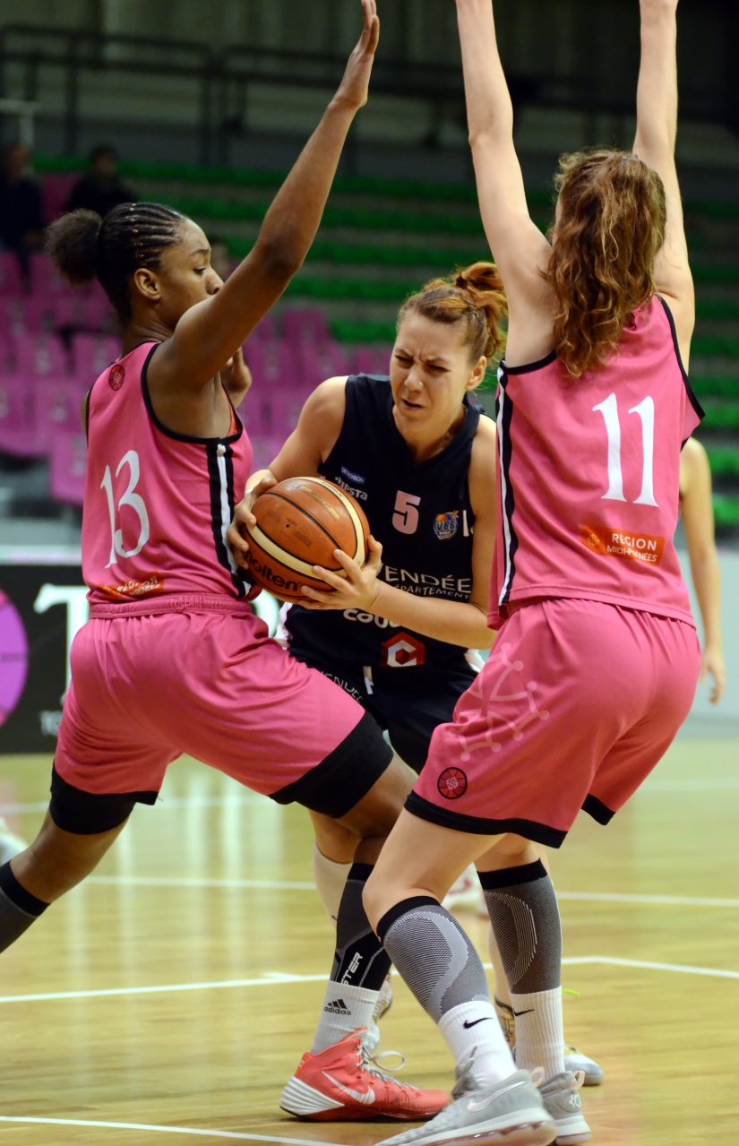 Dimitrova_Enfermée_F