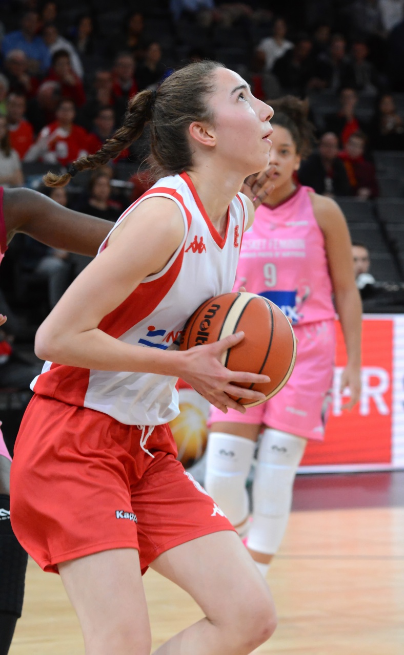 Riant_Sous_Le_Cercle_F