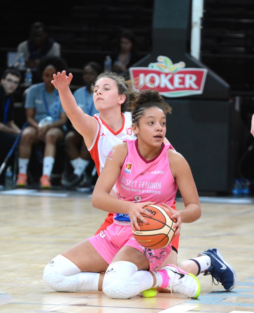 0_Dominique_A_Genou_F