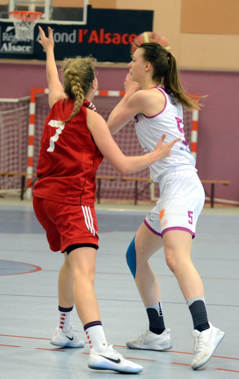 Farkasova_Défend_Martinet_F