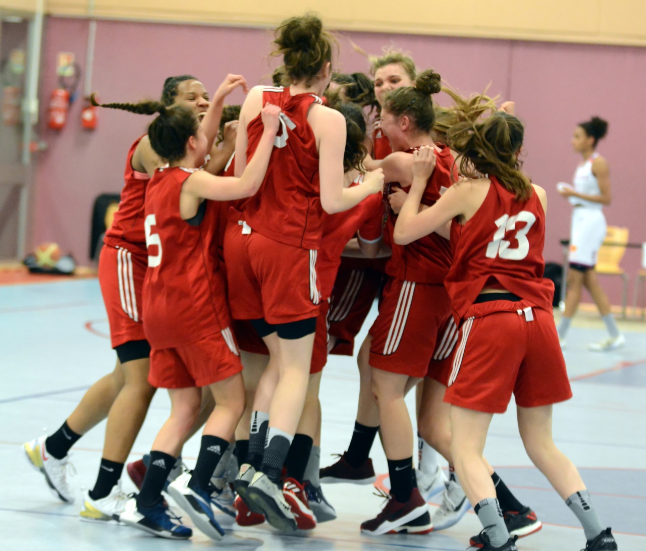 RV_Roche_Victoire_Team_F