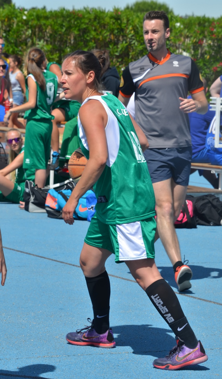 Rio_Moutet_Dribble_F