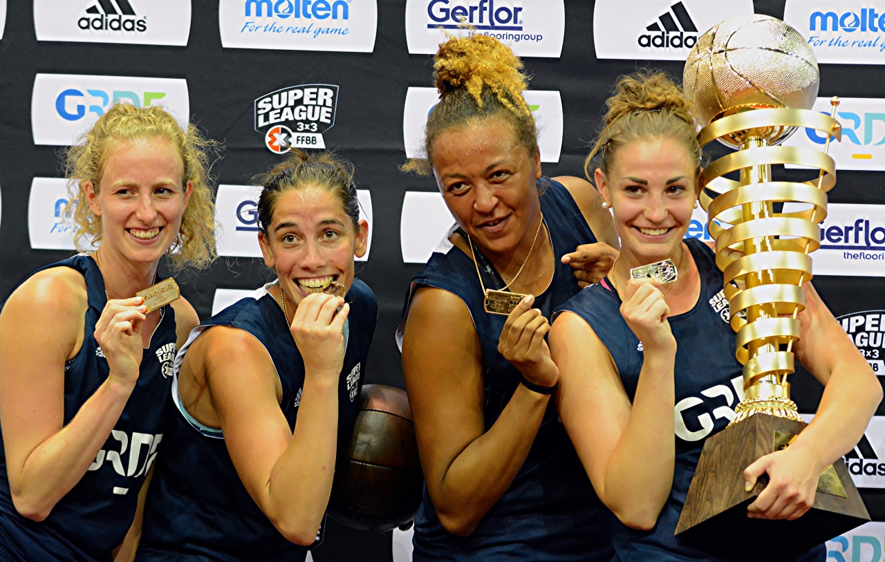 Luxure_Coupe_Médailles_F