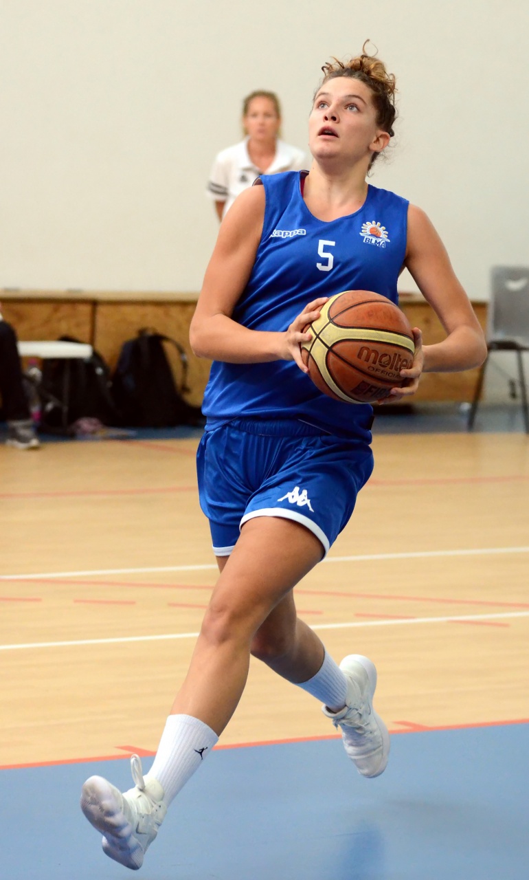 Justine_Double_Pas_F