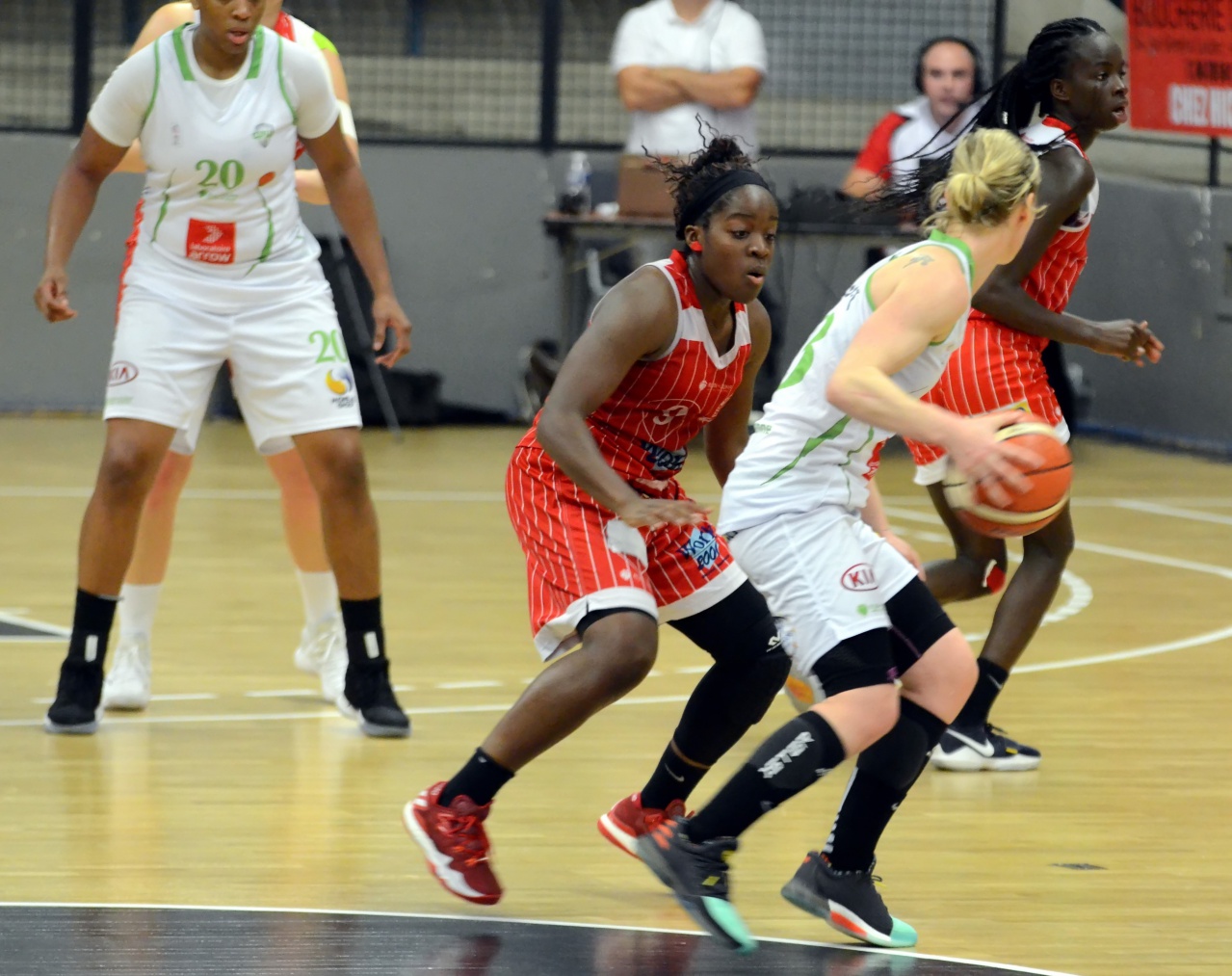 Makosso_Défend_Bunel_F