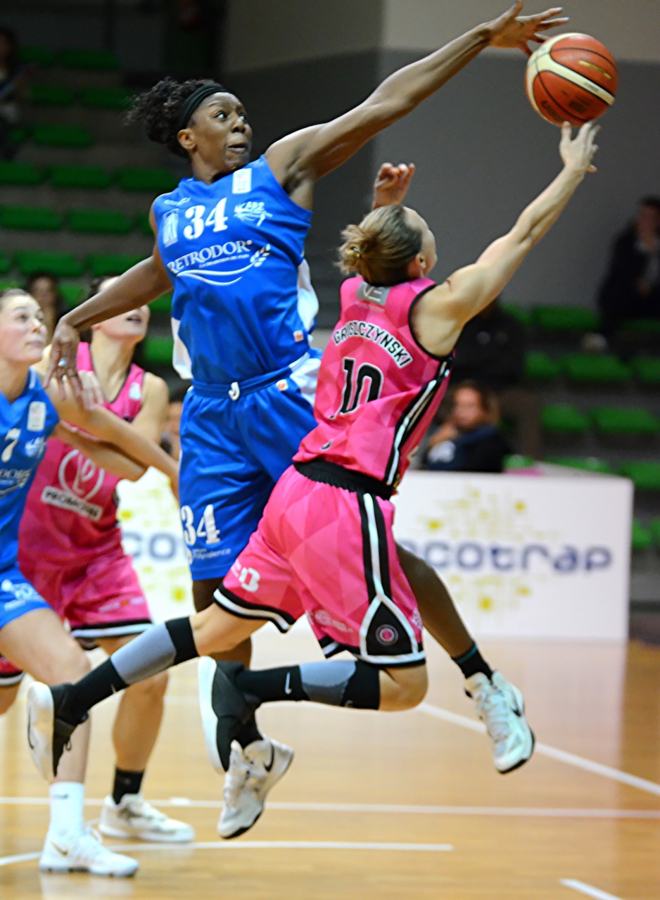 1_Gruszczynski_Au_Cercle_F