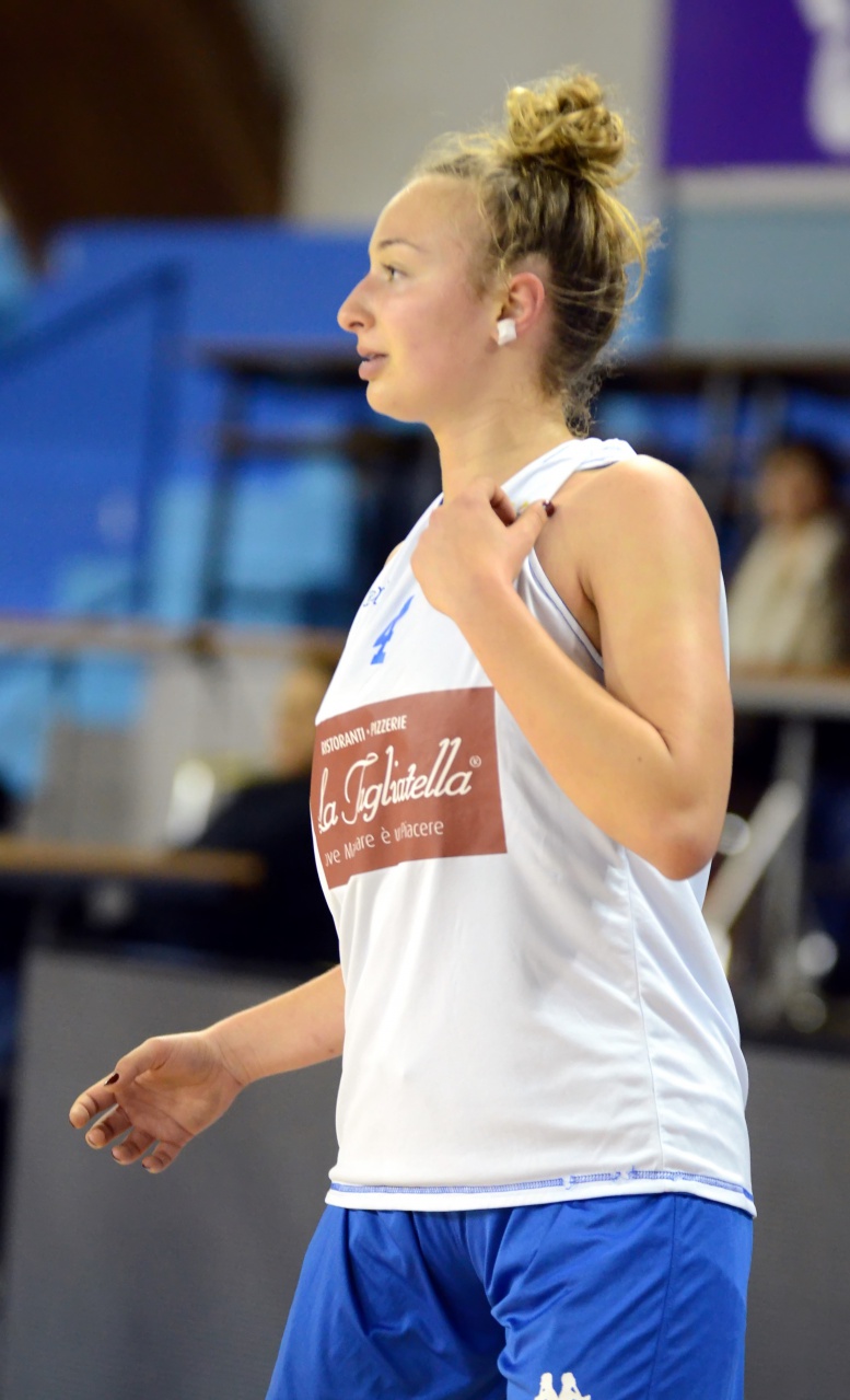 1_Manon_Sans_Ballon_2_F