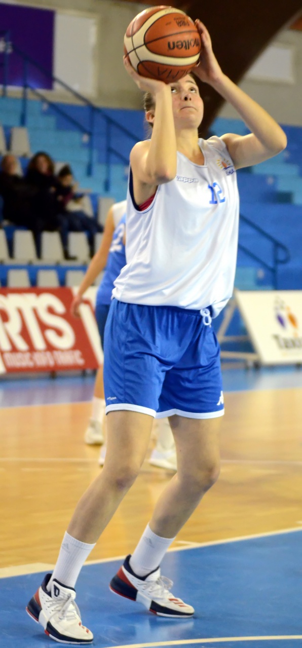 Camille_Sous_Le_Cercle_F