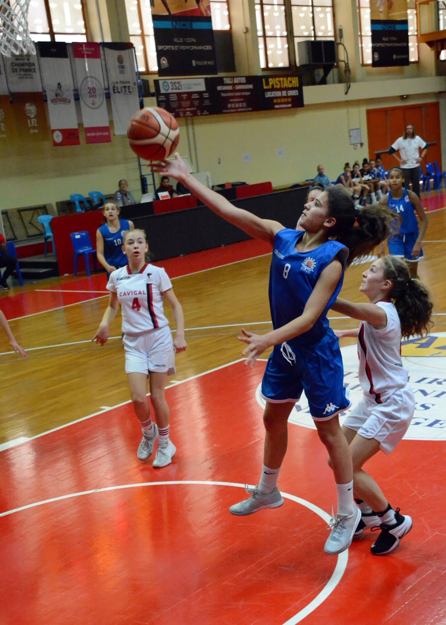 1_Bleu_Devant_Blanc_F