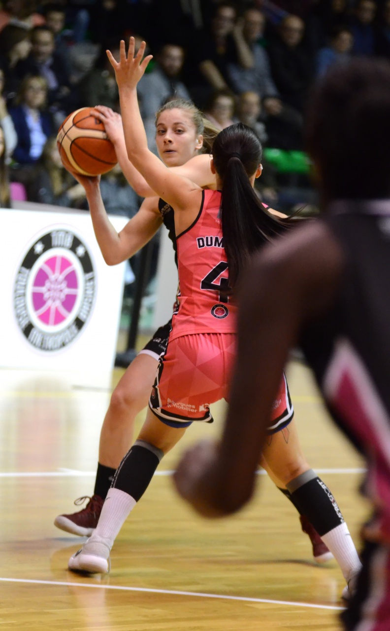 Aline_Debaut_Défense_F