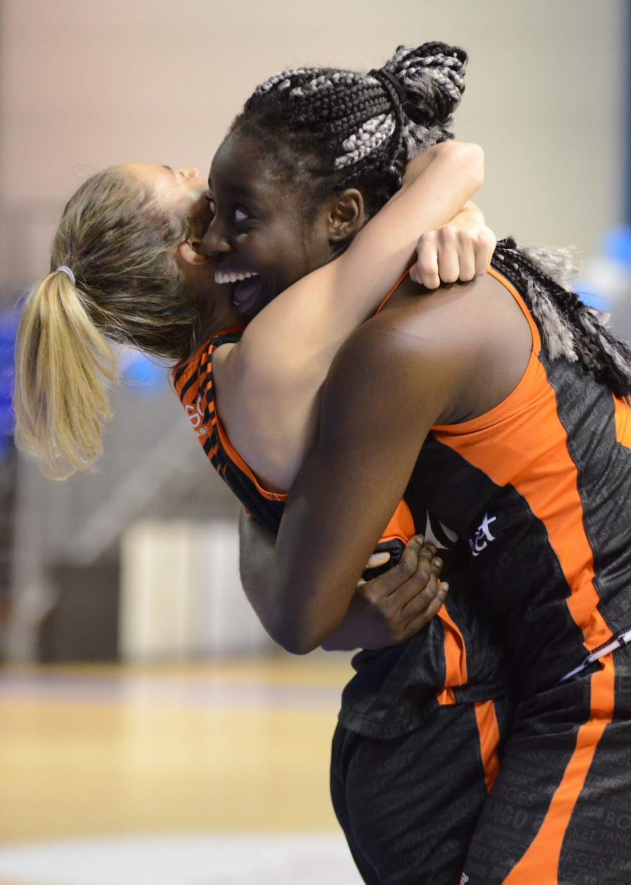 0_Peyregne_Mipoka_Victoire_F