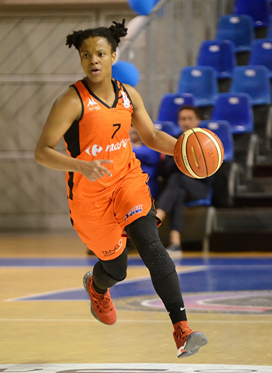 0_Monpierre_Dribble_F