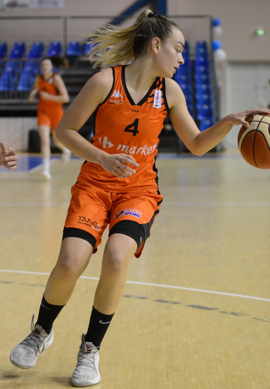 0_Peyregne_Dribble_F