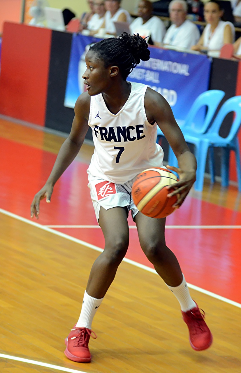 Fra_Komara_Dribble_F